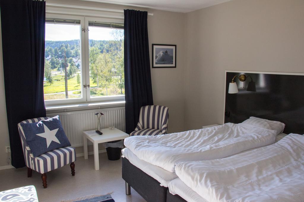 Docksta Hotell Bagian luar foto
