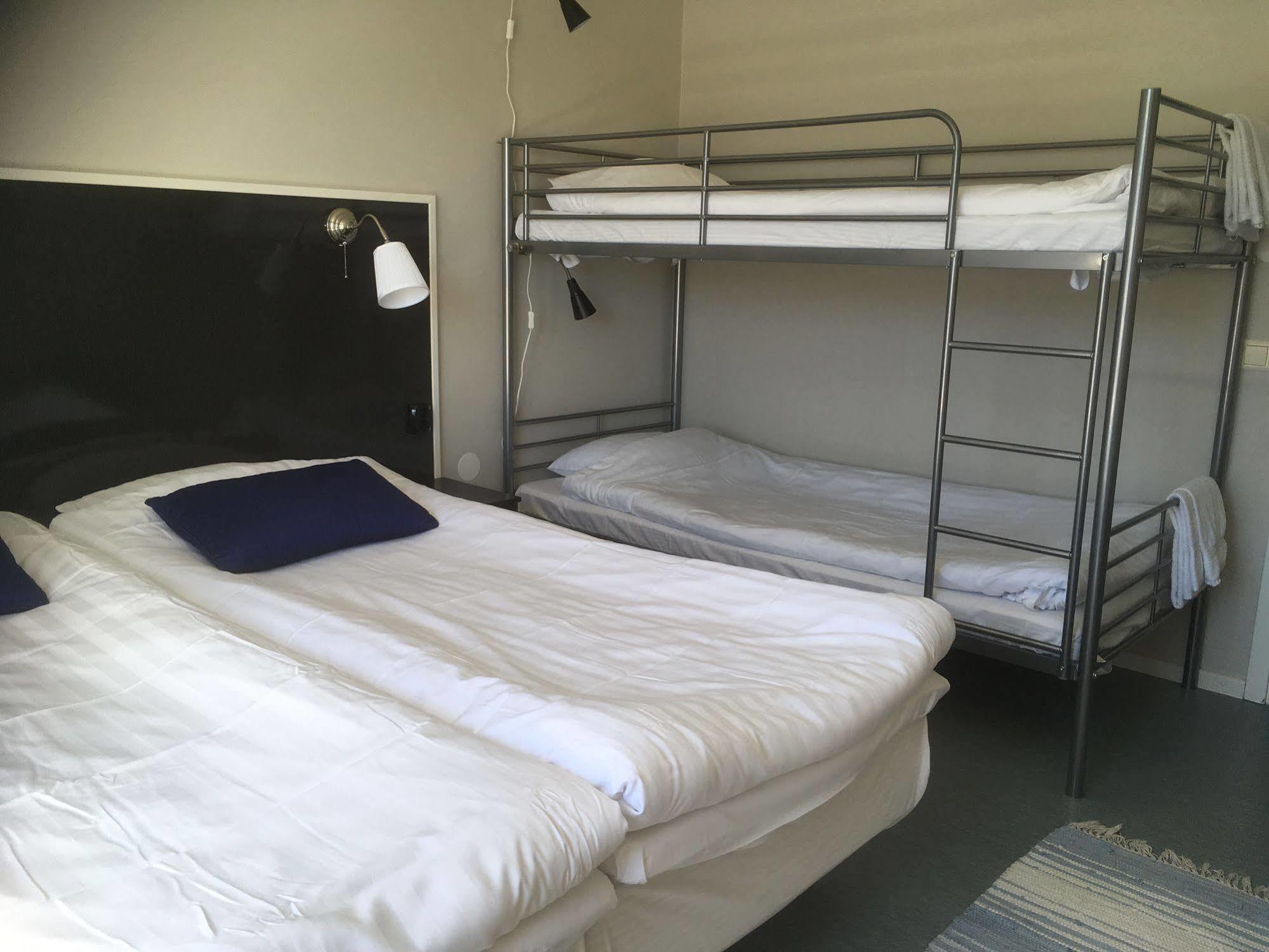 Docksta Hotell Bagian luar foto
