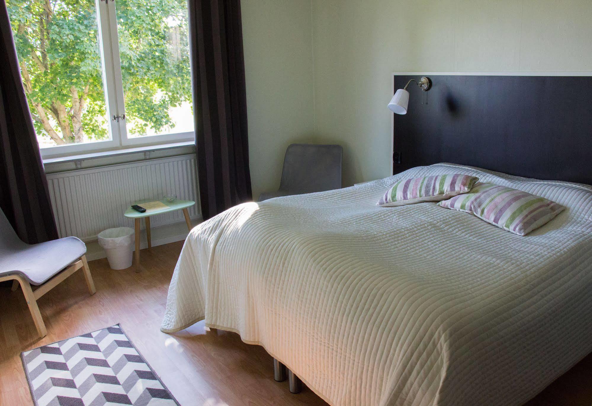 Docksta Hotell Bagian luar foto