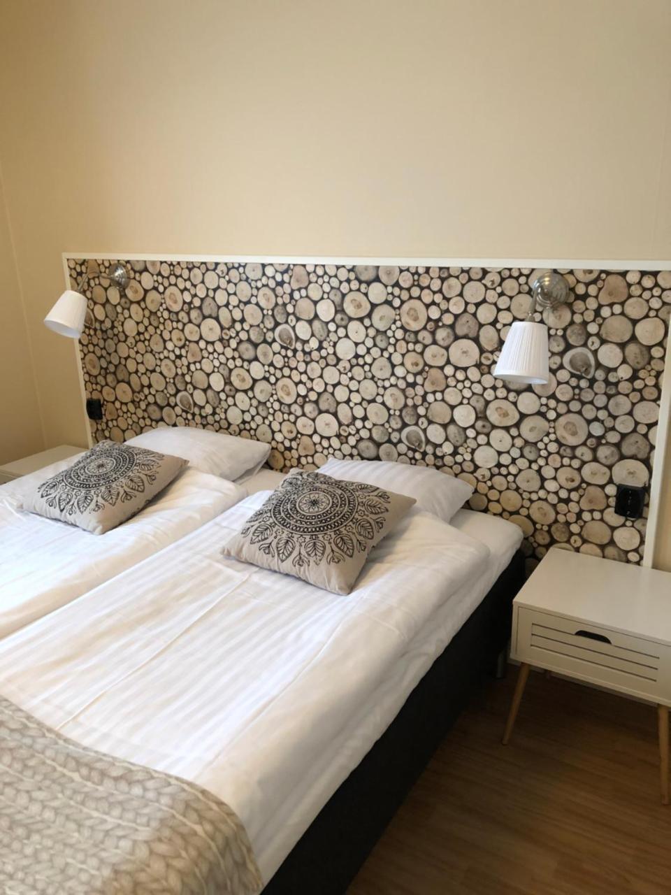Docksta Hotell Bagian luar foto
