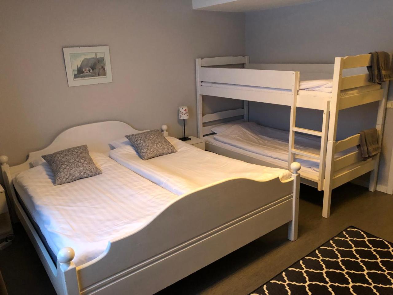 Docksta Hotell Bagian luar foto