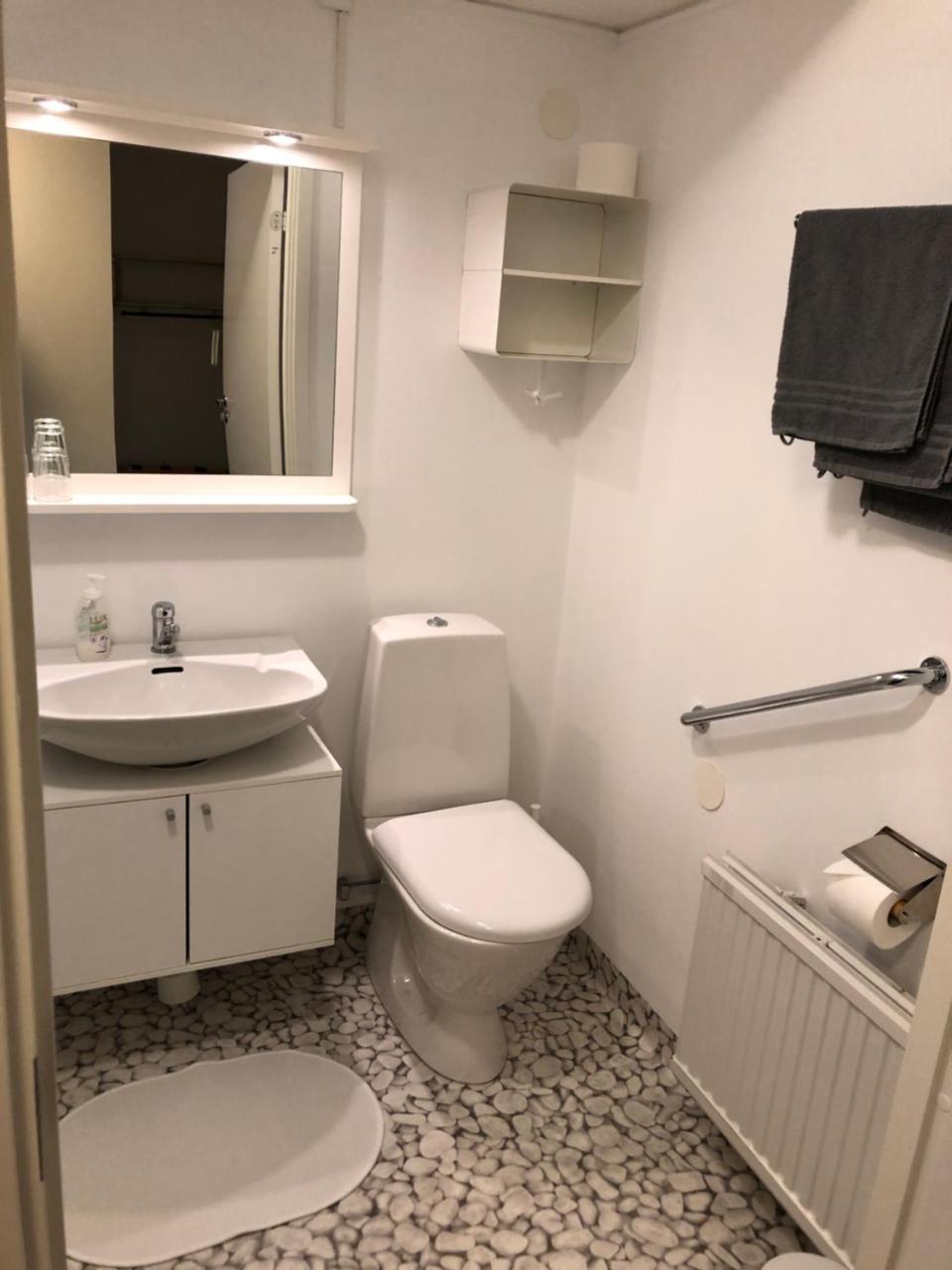 Docksta Hotell Bagian luar foto